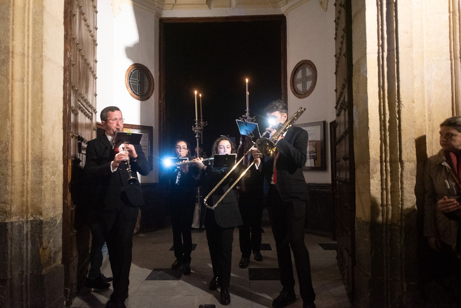 El vía crucis del Señor de las Penas en el Miércoles de Ceniza de Córdoba, en imágenes
