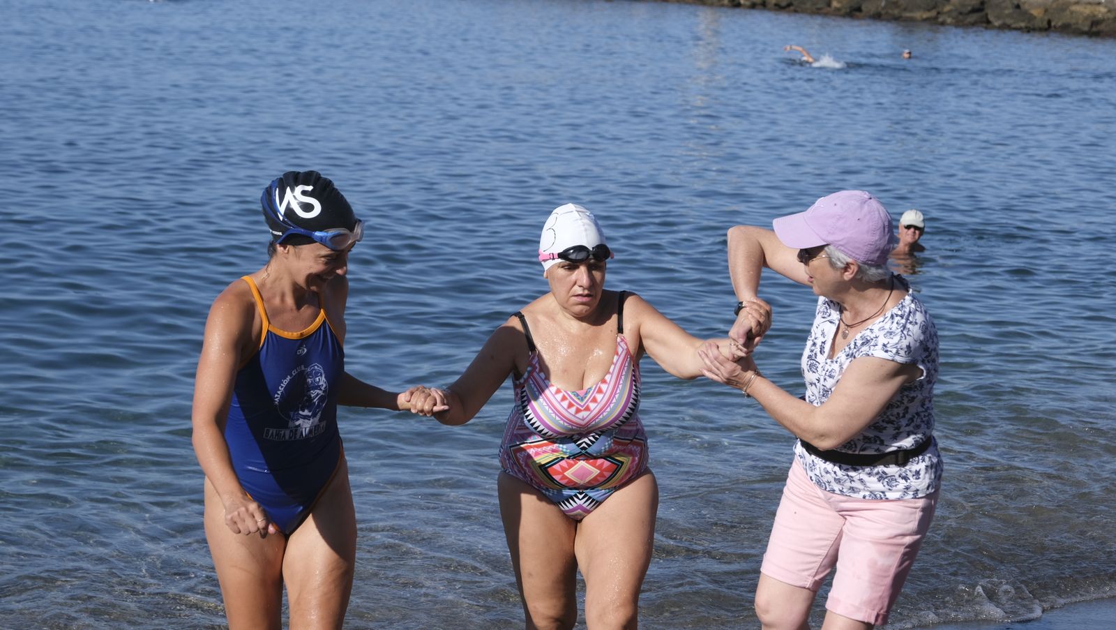 Imágenes de la travesía a nado de la Feria de Almería 2022