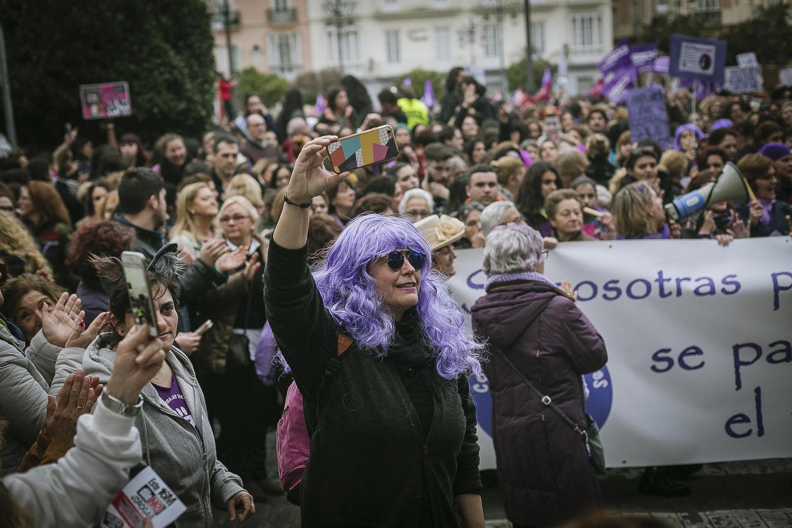 Multitudinaria manifestación por el Día de la Mujer