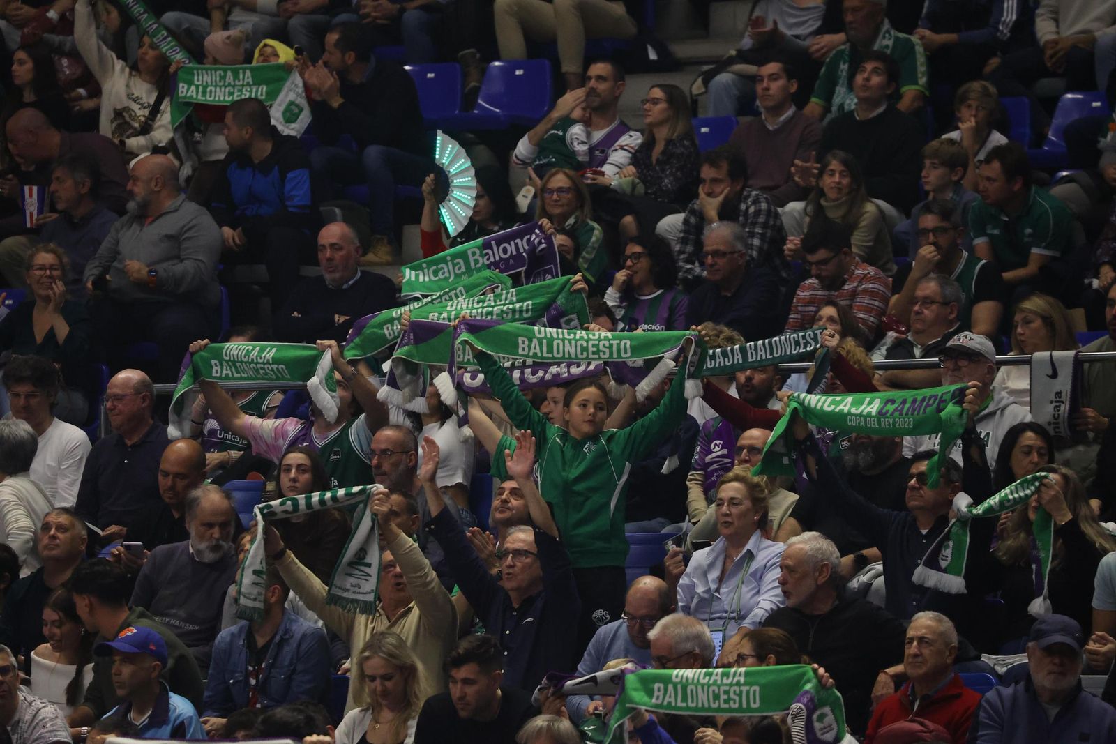 Búscate en las gradas del Carpena en el Unicaja-Breogán