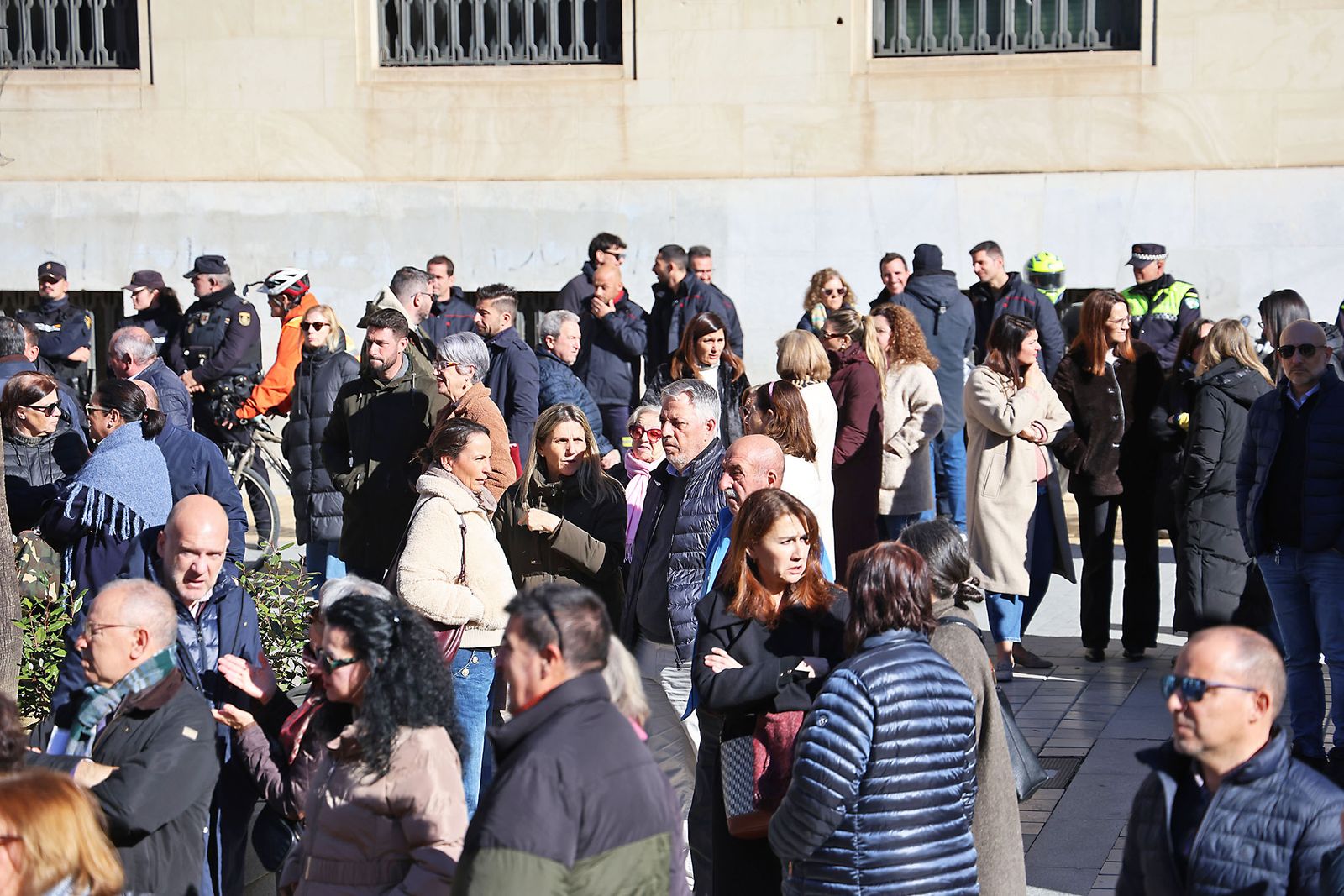 Las fotografías del minuto de silencio por el trágico accidente de tren