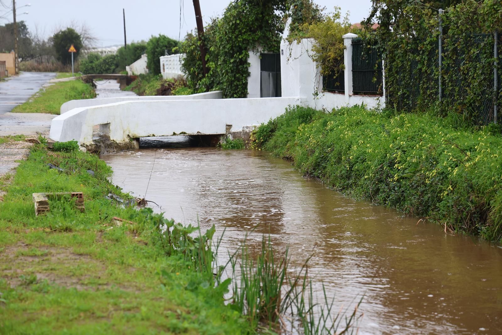 Fotografías de El Portil y El Rincón, donde los vecinos han sido desalojados por la borrasca Leonardo