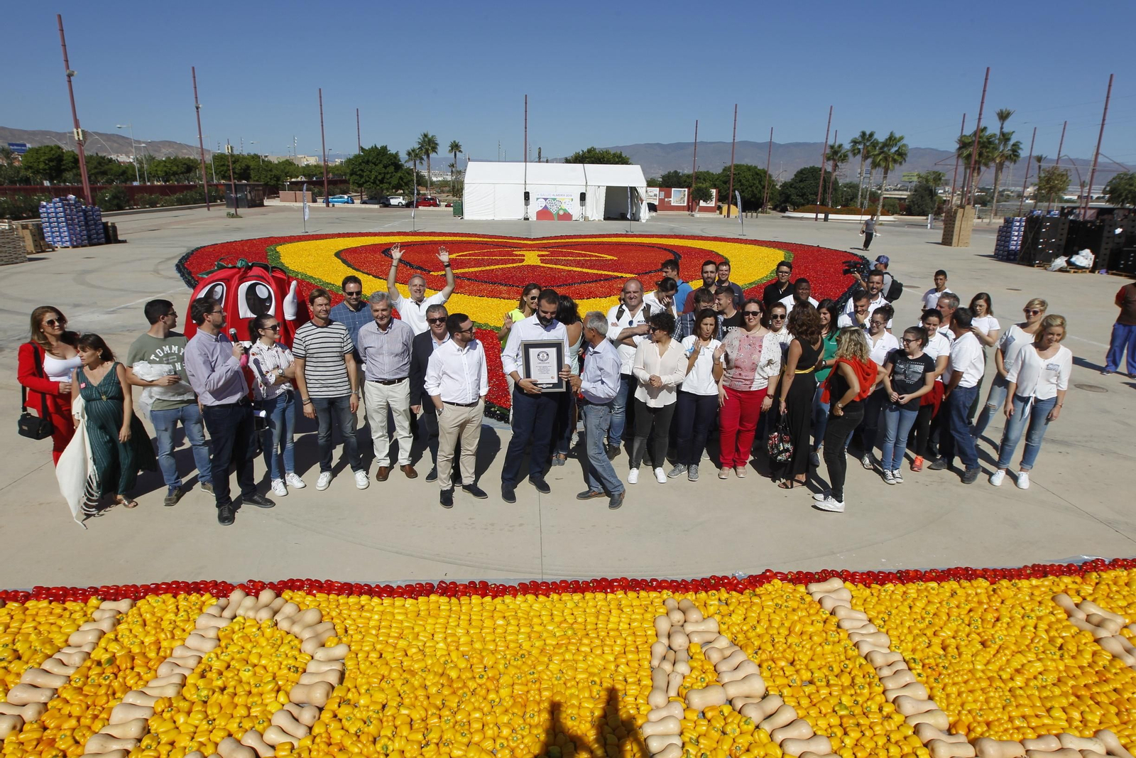 Fotogalería Récord Guinness Corazón Hortalizas Almería