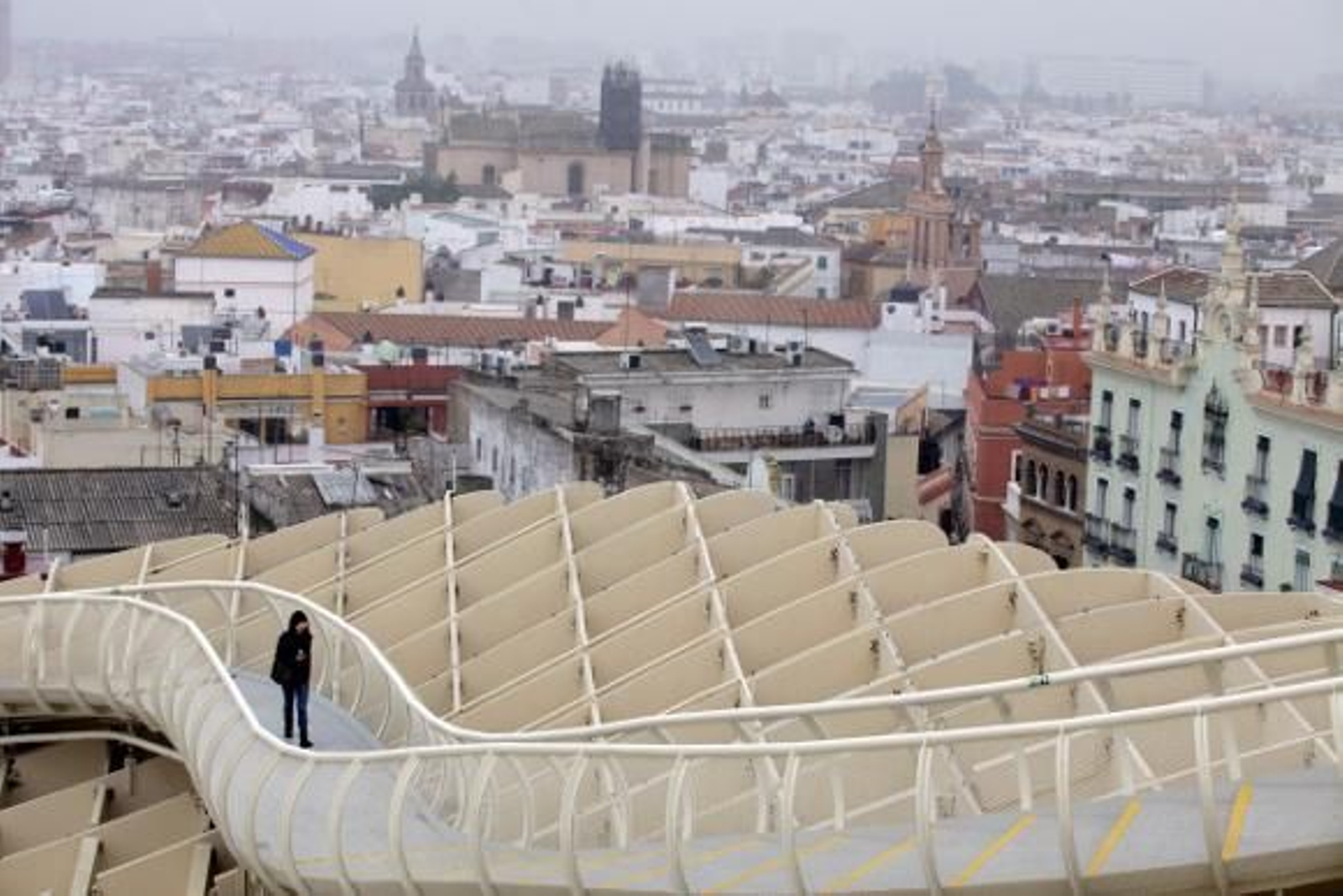 Espadas apoyará la reclamación del Ayuntamiento por las 'Setas'