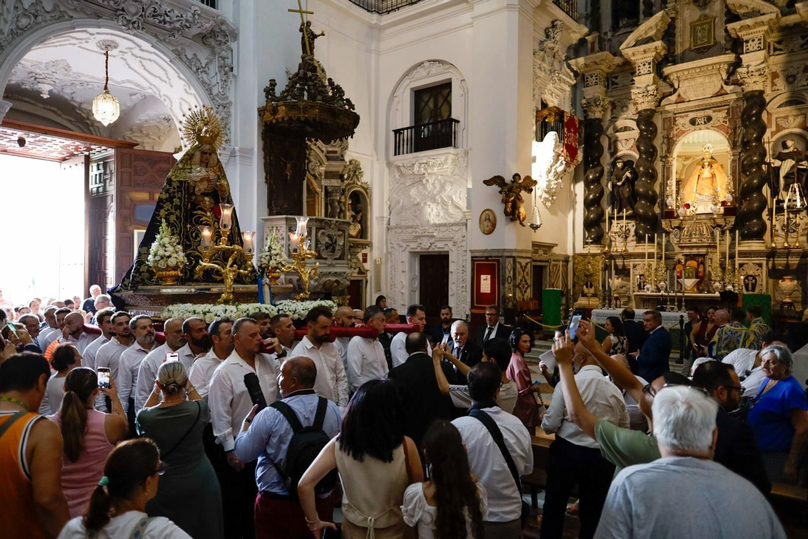 Así llegaba este 11 de agosto a Santo Domingo la Virgen de la Victoria de Expiración