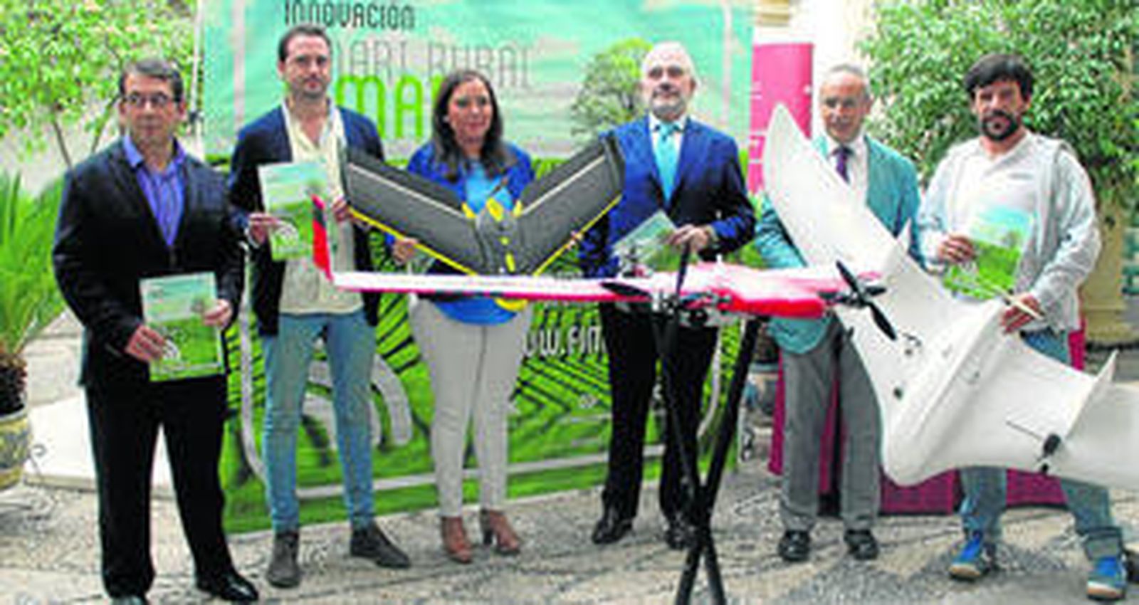 Organizadores y patrocinadores de Fimart, ayer, en el Palacio de la Merced.