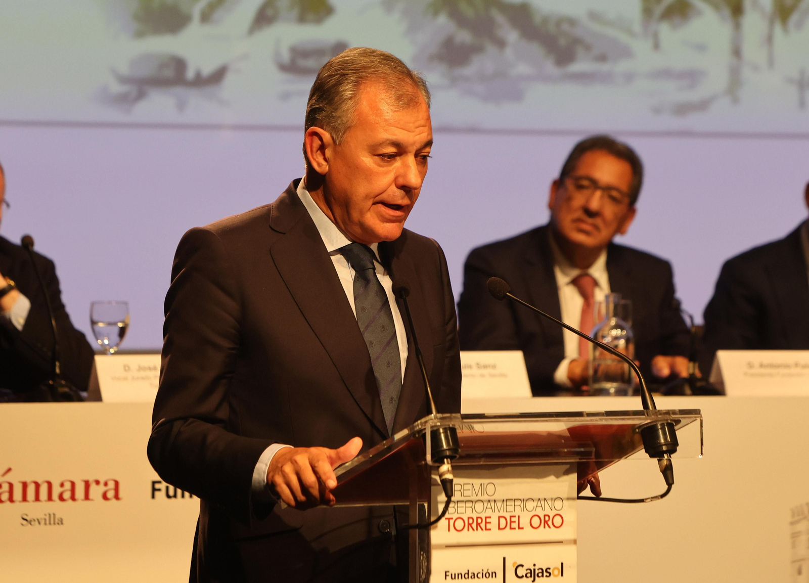 PREMIO IBEROAMERICANO TORRE DEL ORO A FELIPE GONZALEZ