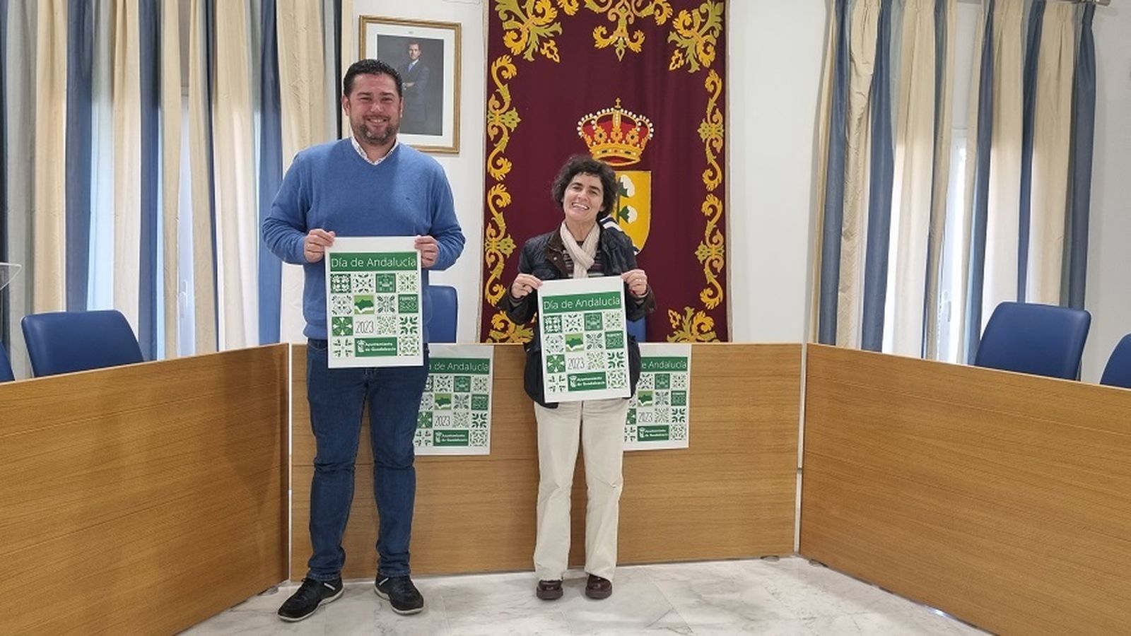 Nieves Mendoza y Salvador Ruiz, el pasado miércoles presentando los actos del Día de Andalucía.