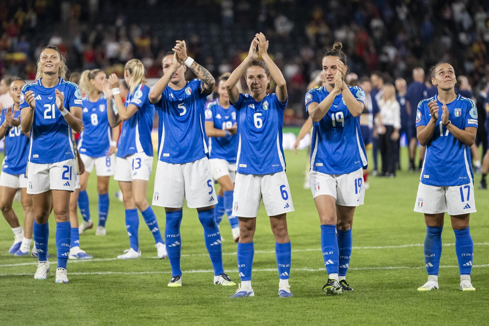 Las fotos del Italia - España de la Eurocopa femenina