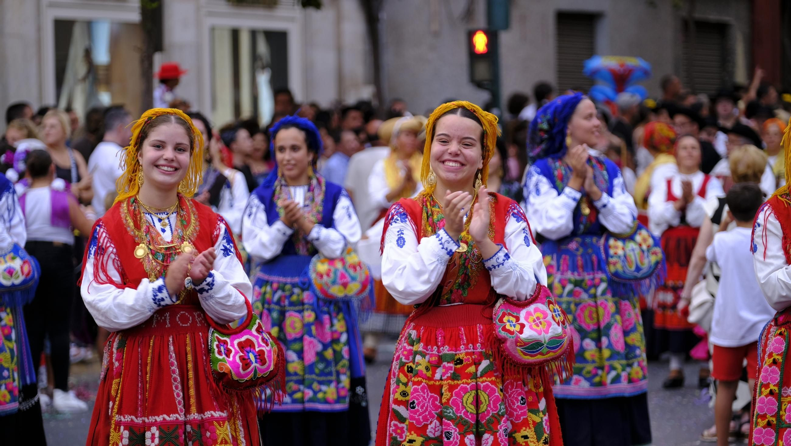 Las mejores imágenes de la Batalla de Flores de Almería