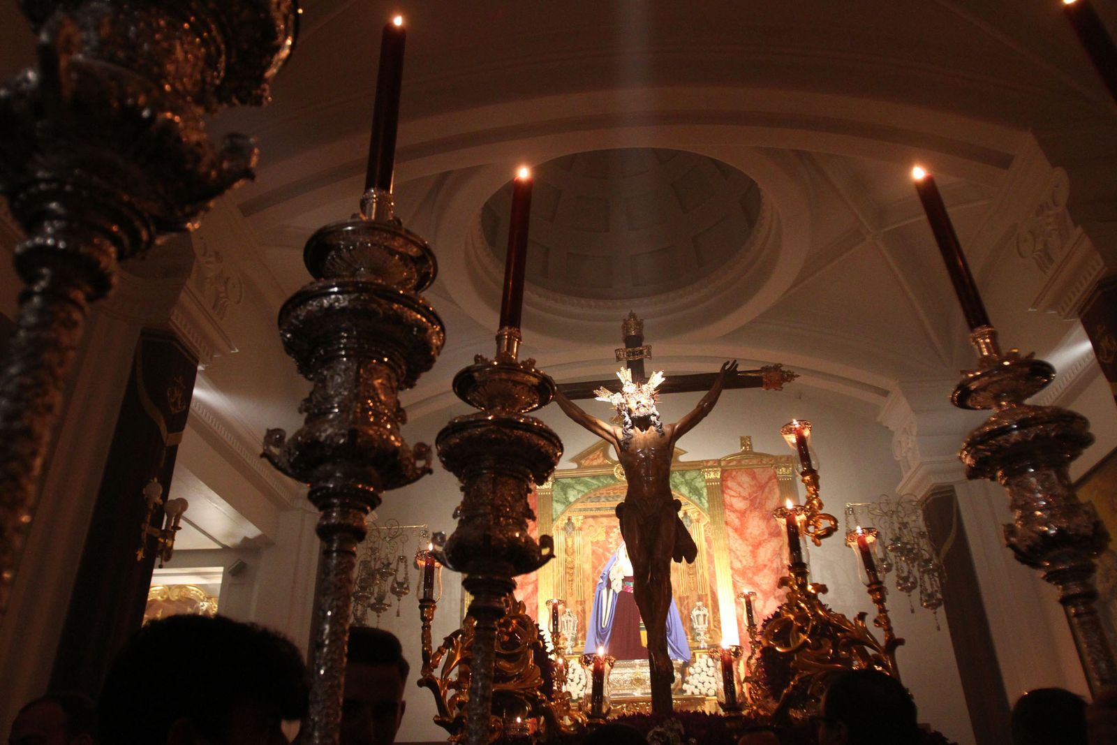 El Cristo de la Expiración preside el Vía Crucis del Consejo de Hermandades