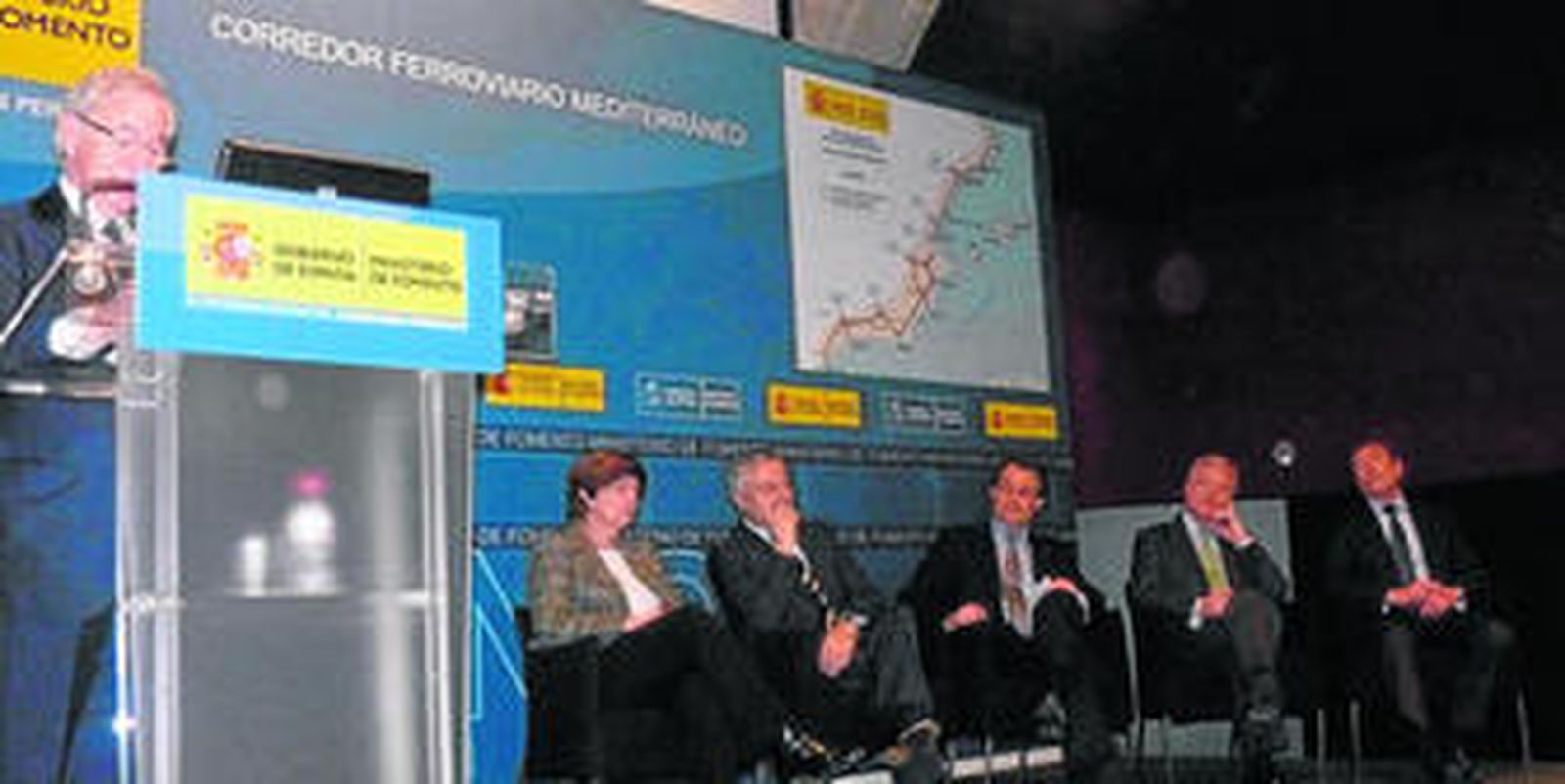 Presentación del estudio técnico de Fomento sobre el Corredor Mediterráneo en la Cámara de Comercio de Barcelona.