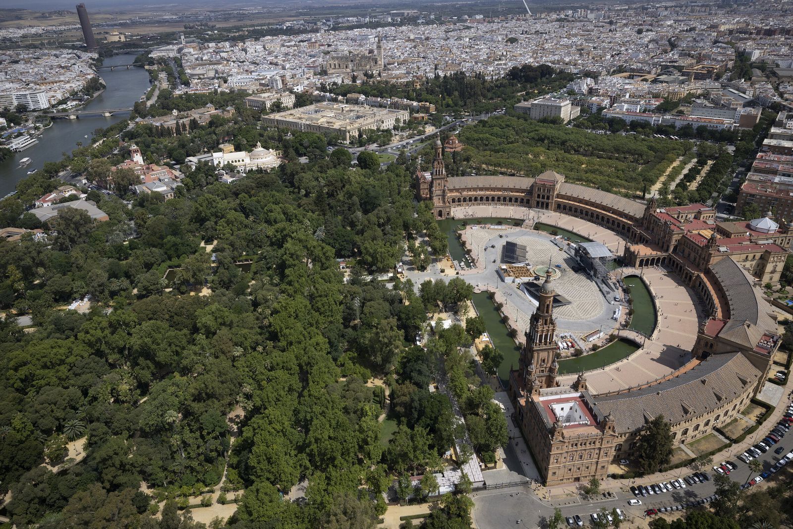 Sevilla desde el helicóptero de la Policía Nacional