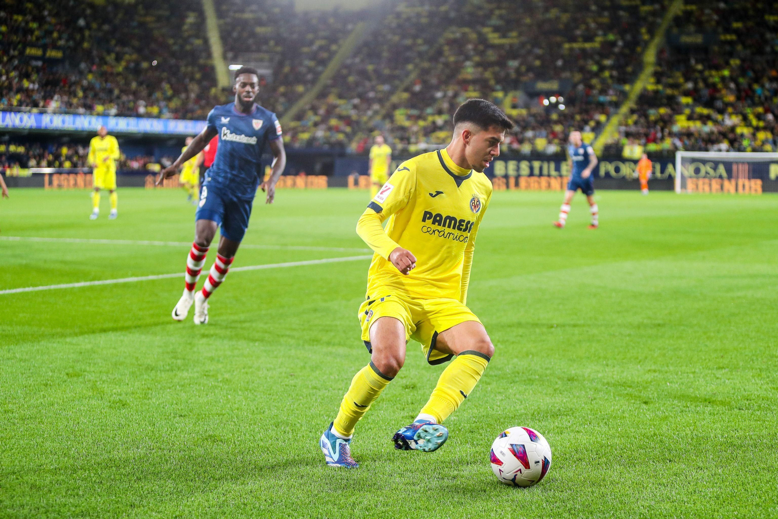 Ilias, en acción con el Villarreal