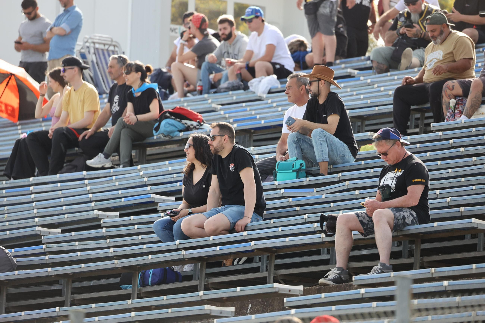 Ambiente del viernes en las gradas del Circuito de Jerez - Ángel Nieto