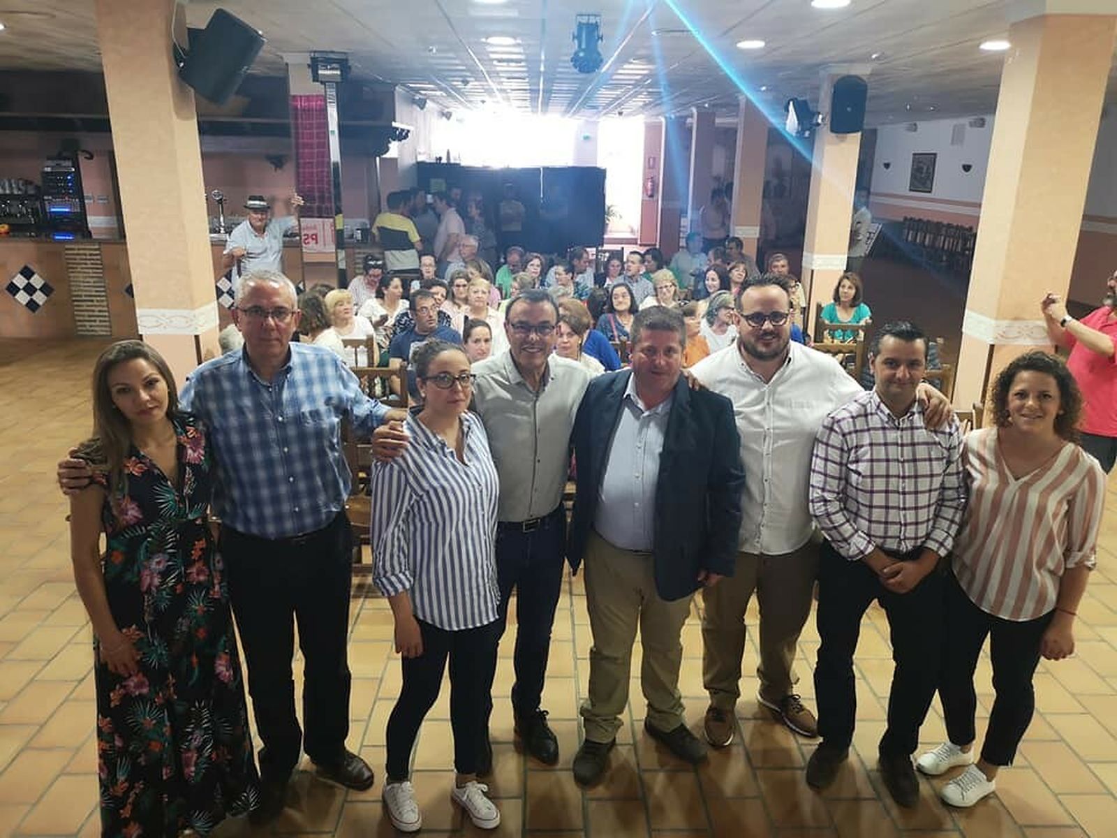 Caraballo, junto a Ojeda y su equipo.