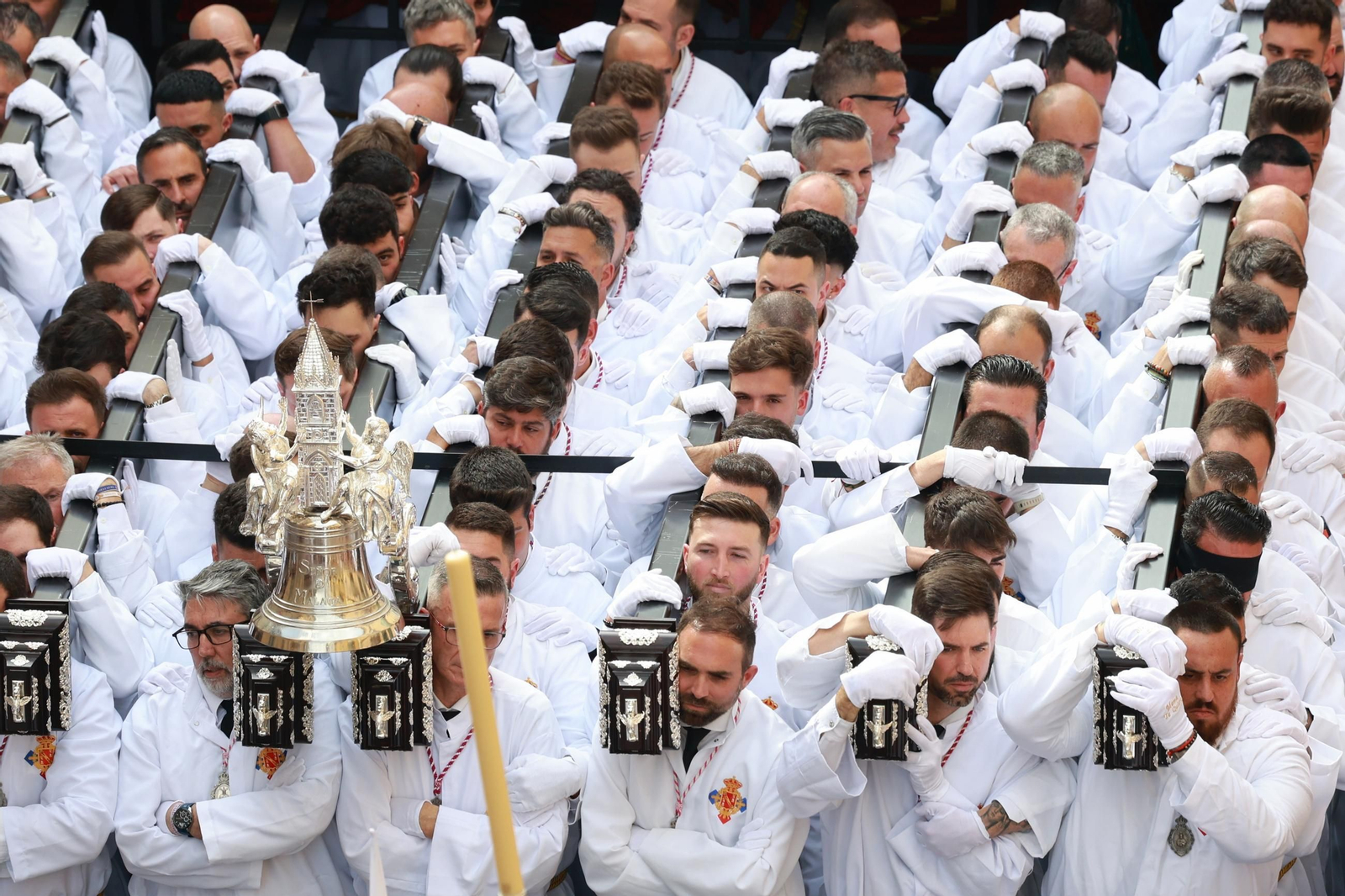 El Cautivo, en su procesión del Lunes Santo en Málaga, en fotos