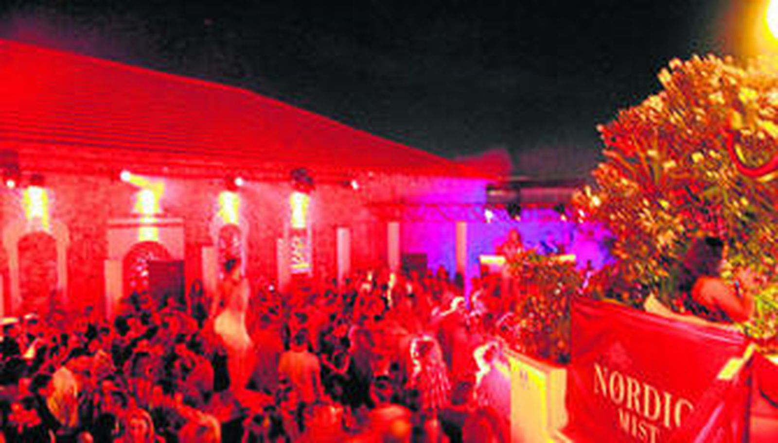 Un espacio para cada momento. La renovada Ubi Disco se divide en tres espacios diferentes en los que los clientes pueden bailar toda la noche, disfrutar de una velada tranquila o degustar un 'gin tonic' en la zona vip.