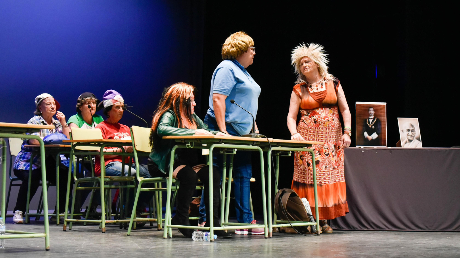 Las fotos de Generación EGB en La Línea a cargo de Las Chicas de Oro de Canonja