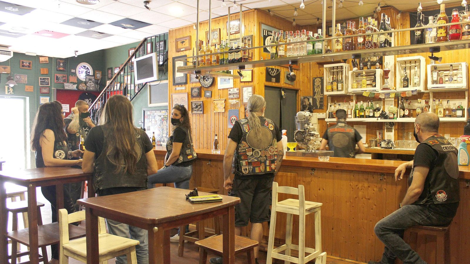 Socios de Más Gas en el interior de su sede.