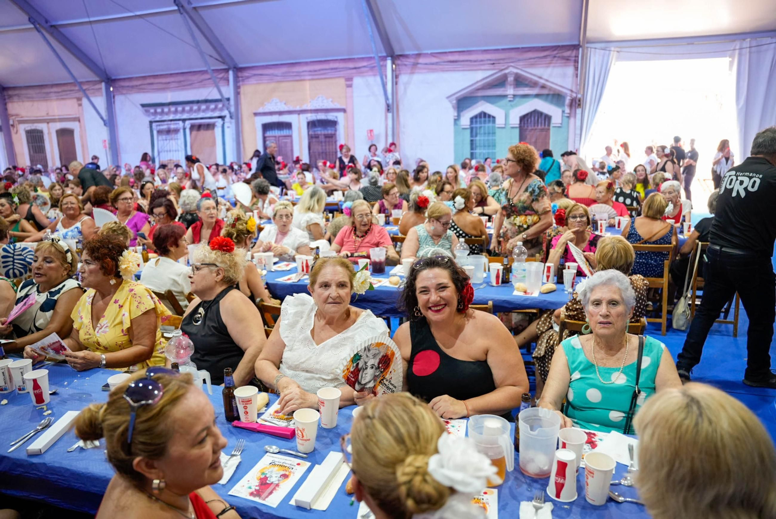 Las fotos de la comida de homenaje a la mujer en la Feria de Almería