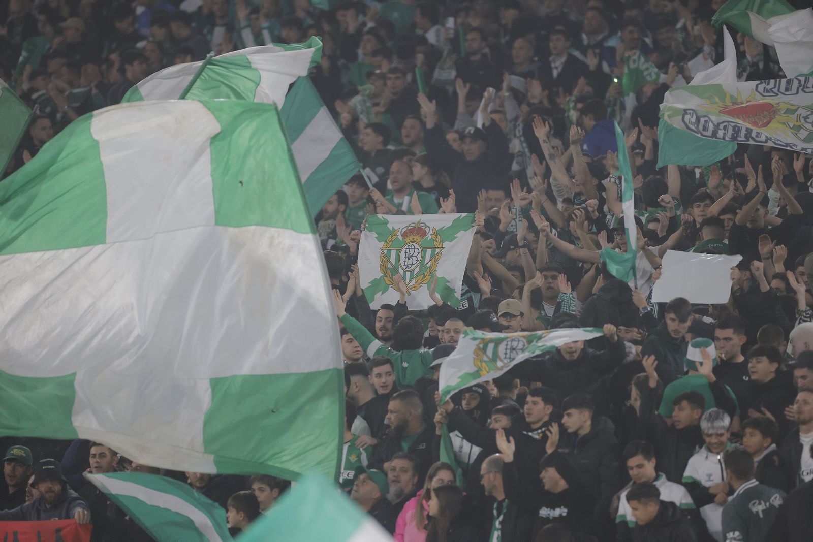 Búscate en las fotos del Betis - Atlético de Madrid