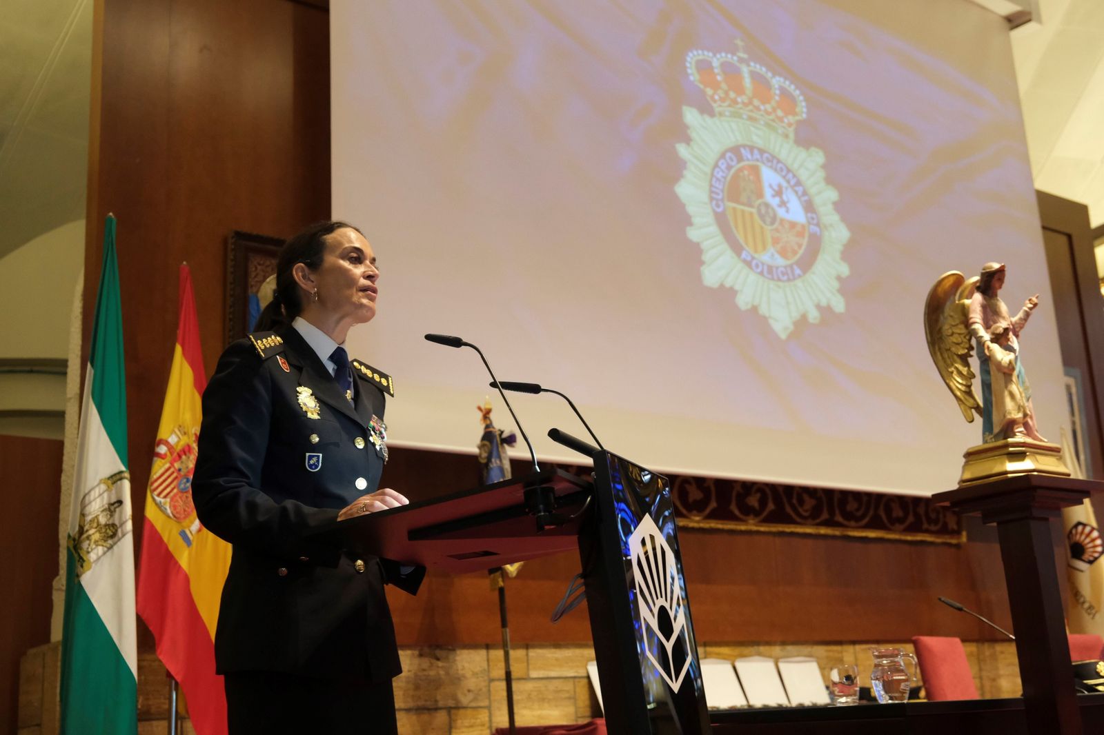 Las imágenes de la celebración en Córdoba de los Santos Ángeles Custodios, patrones de la Policía Nacional