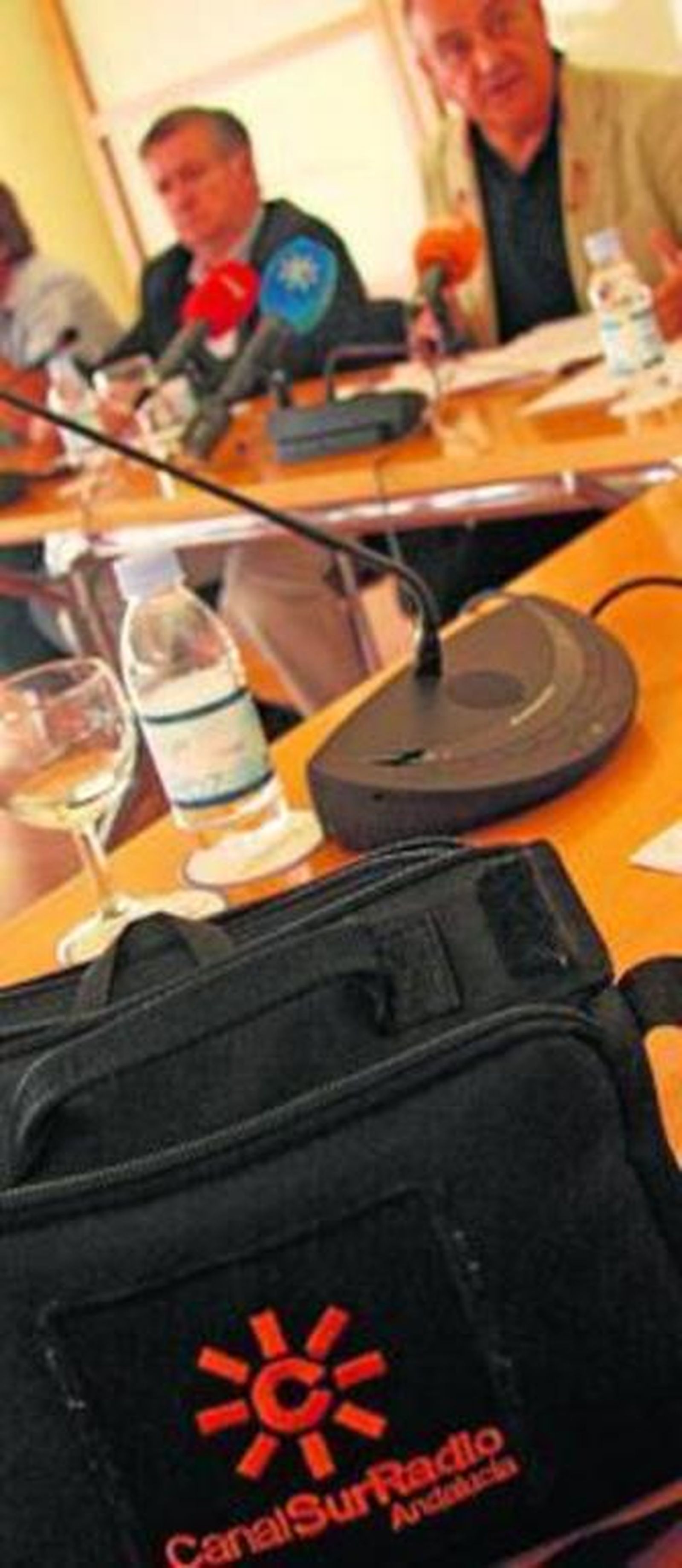 Rueda de prensa de las productoras contra el cierre de Canal Sur 2.