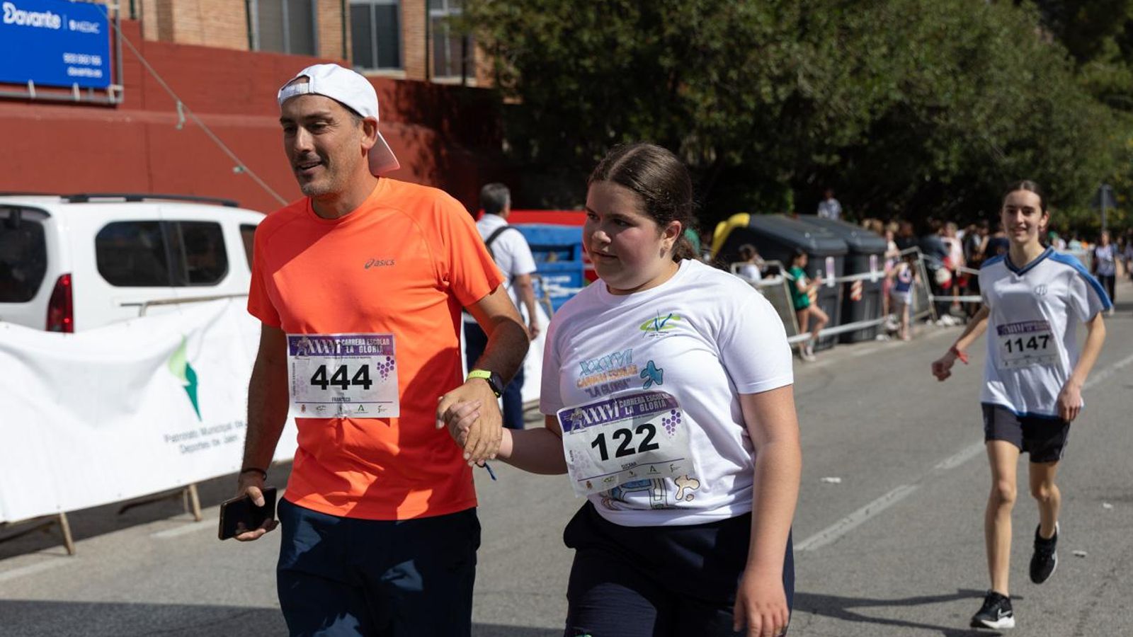 La carrera escolar de “La Gloria” que aúna inclusión y solidaridad, en imágenes