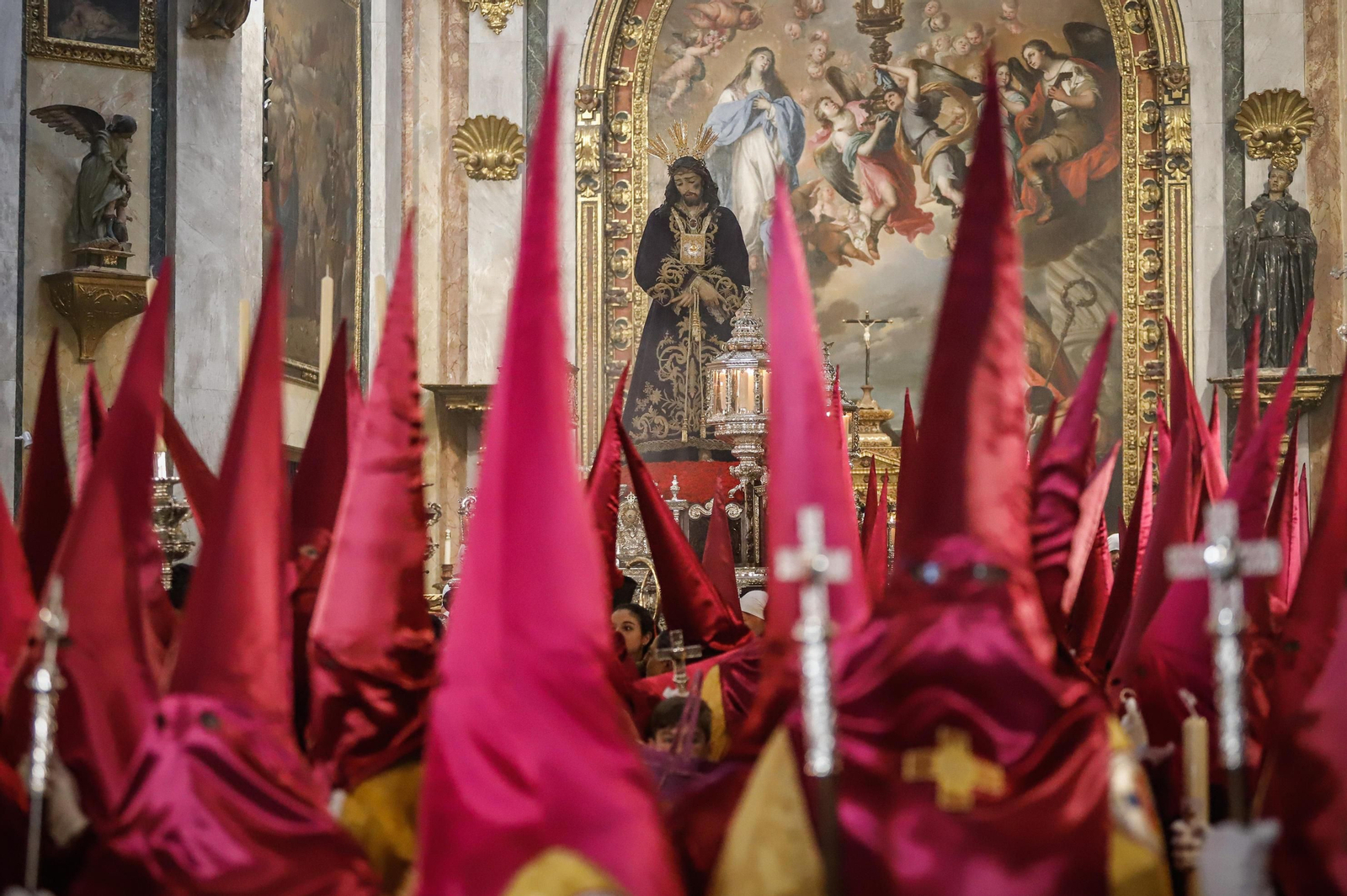 Crónica gráfica del Lunes Santo en Granada