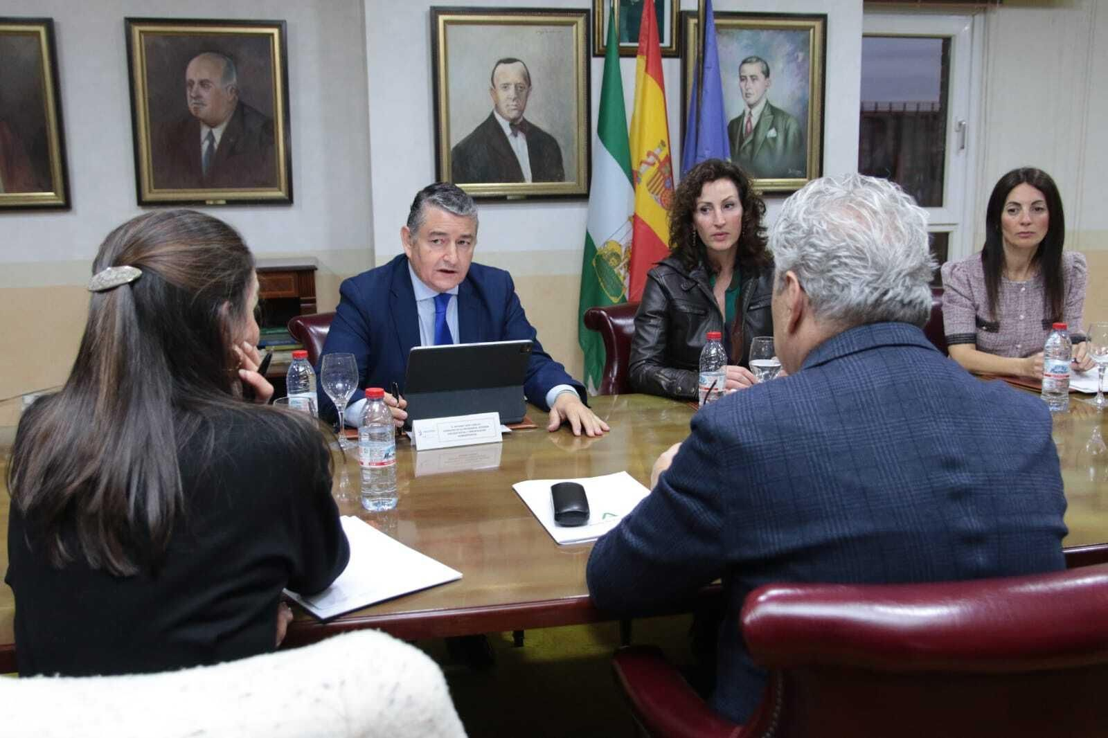 Reunión entre las administraciones que llevarán a cabo el proyecto de integración Puerto- Ciudad de Almería