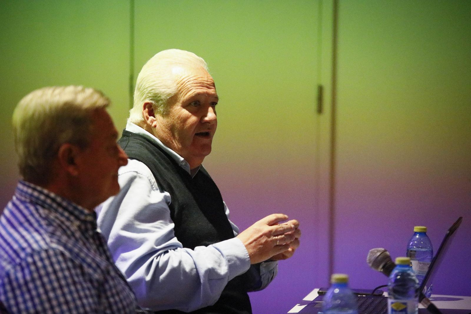 Las imágenes de las jornadas por la "XIX Semana Cultural" con Antonio Andrés en Almería