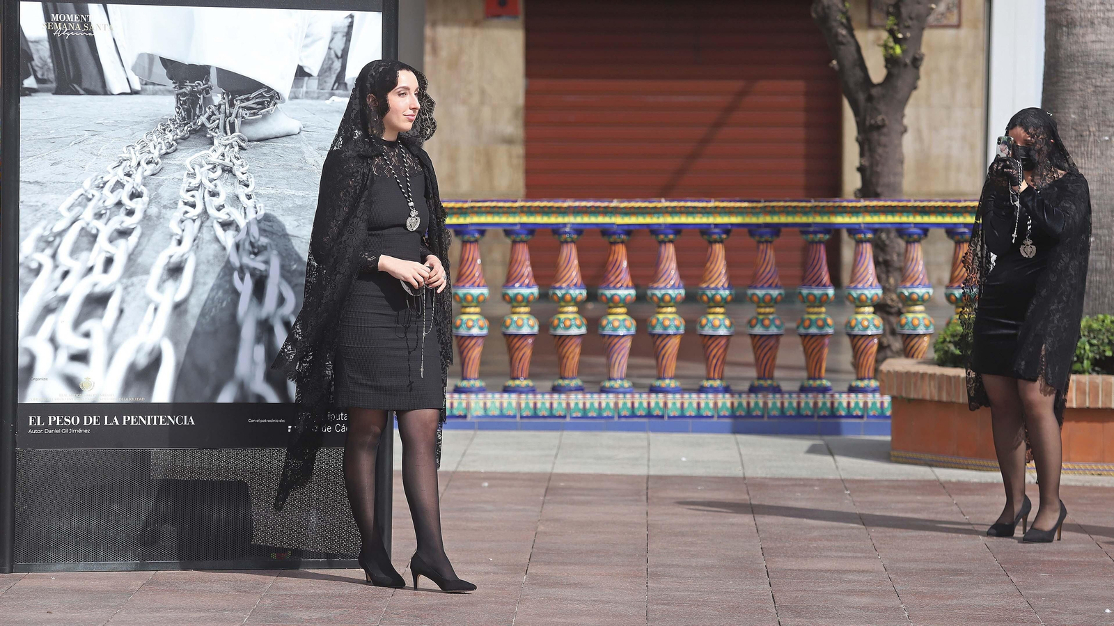 Fotos del Viernes Santo en Algeciras: Mortaja, Misericordia y Santo Entierro