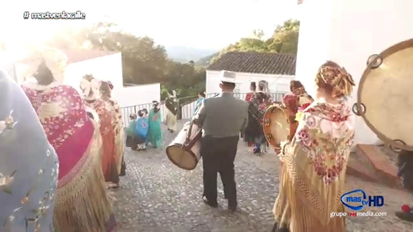 Premio Onubense del Año en la categoría de Tradiciones populares para las Cruces de Mayo de Almonaster la Real