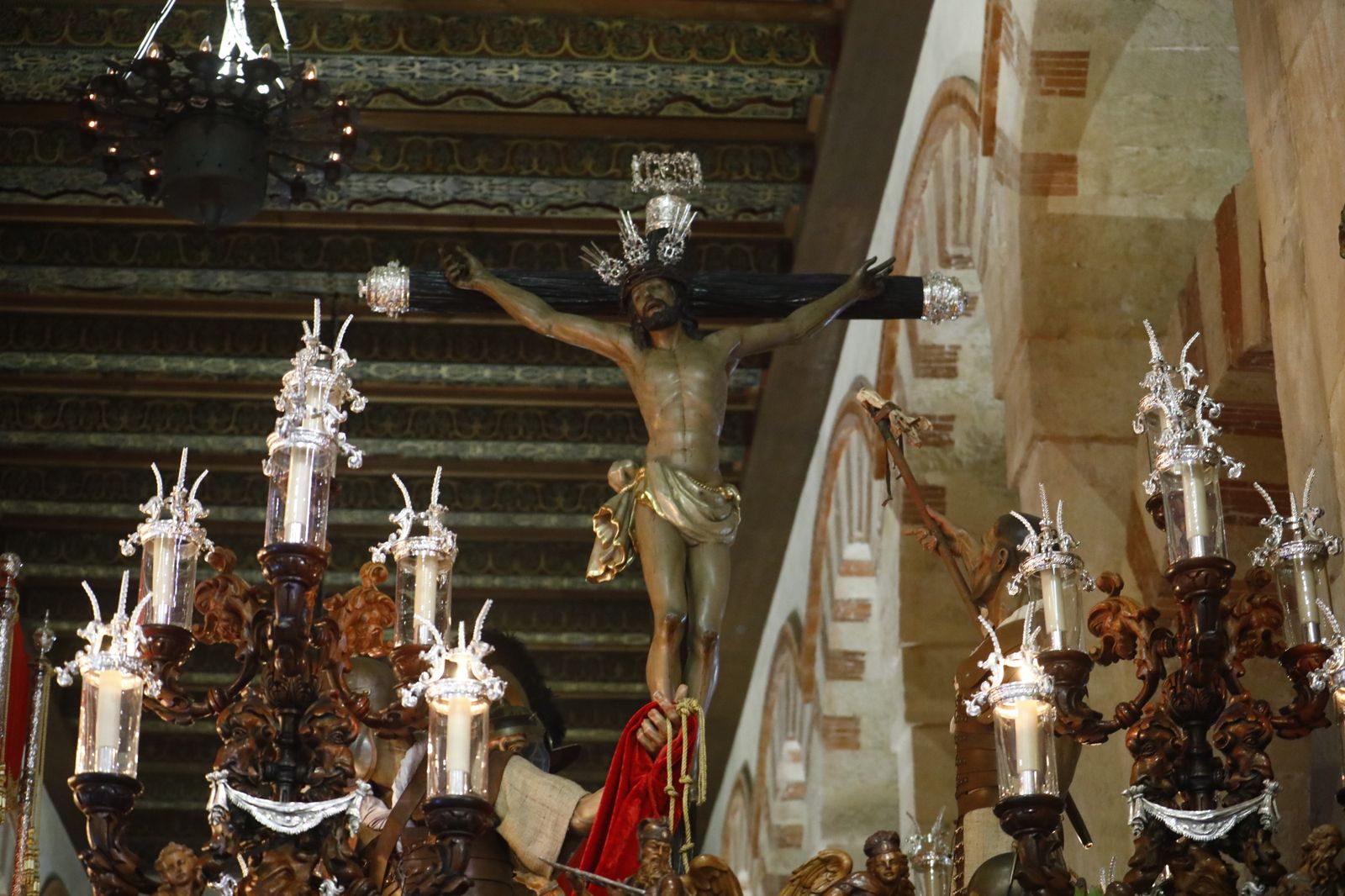 La hermandad de La Agonía de Córdoba suspende su procesión del Martes Santo, en imágenes