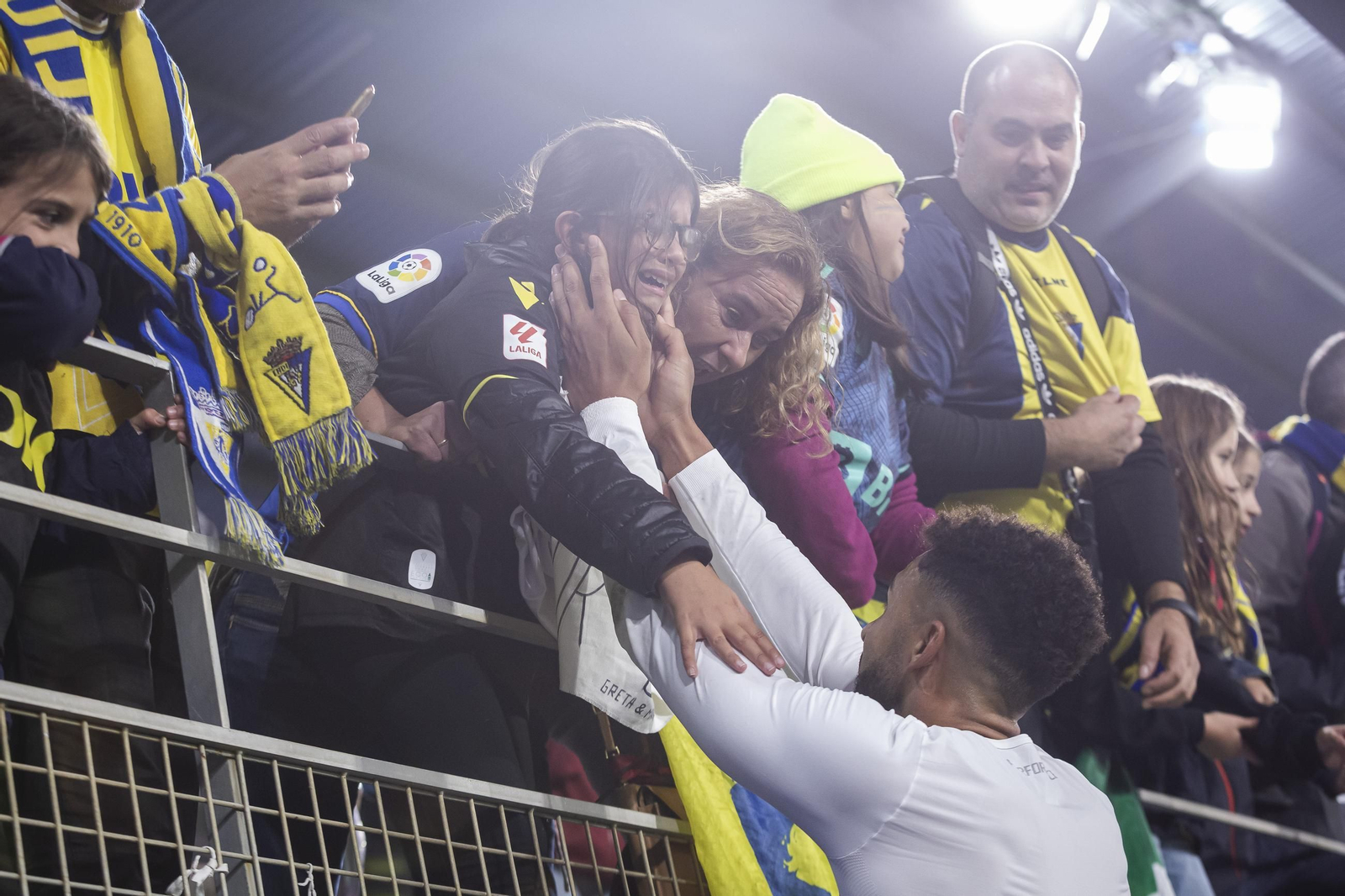 Las imágenes del partido entre el Huesca y el Cádiz C.F