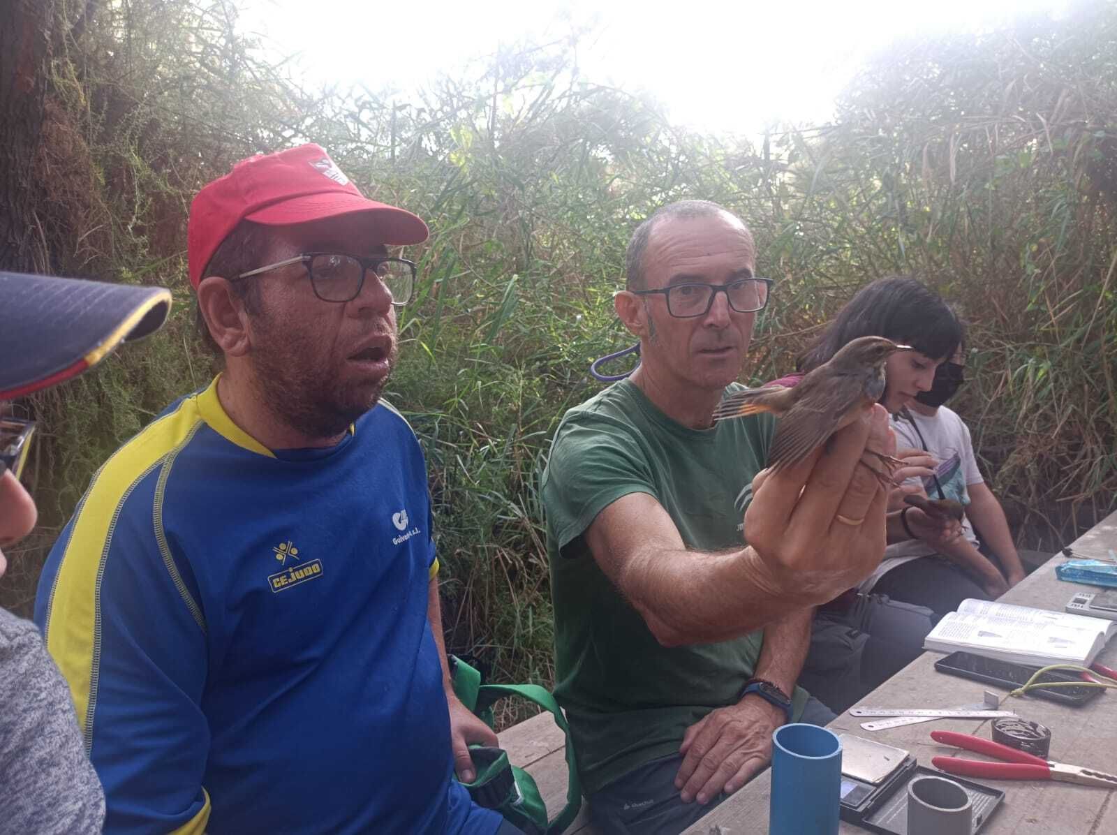 El Centro Ocupacional de Adra visitó las Albuferas