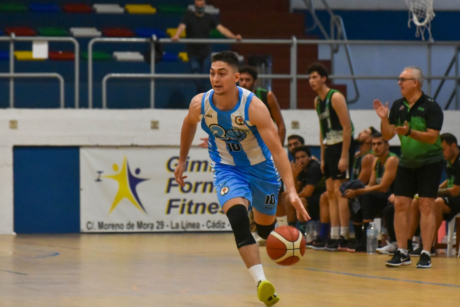 El gibraltareño Thomas Yome conduce un ataque de la ULB