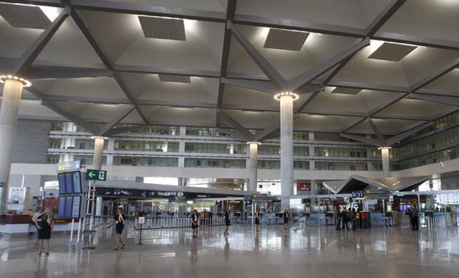 Imágenes de la nueva terminal del aeropuerto Pablo Ruiz Picasso

Foto: Sergio Camacho