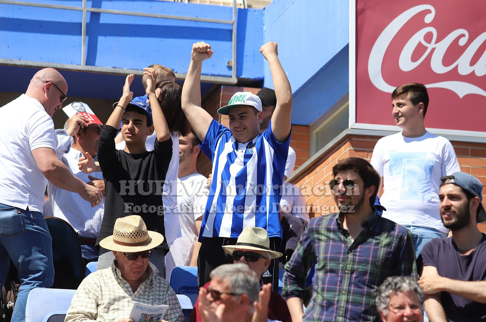 Imágenes del mejor ambiente del Recreativo de Huelva - Talavera