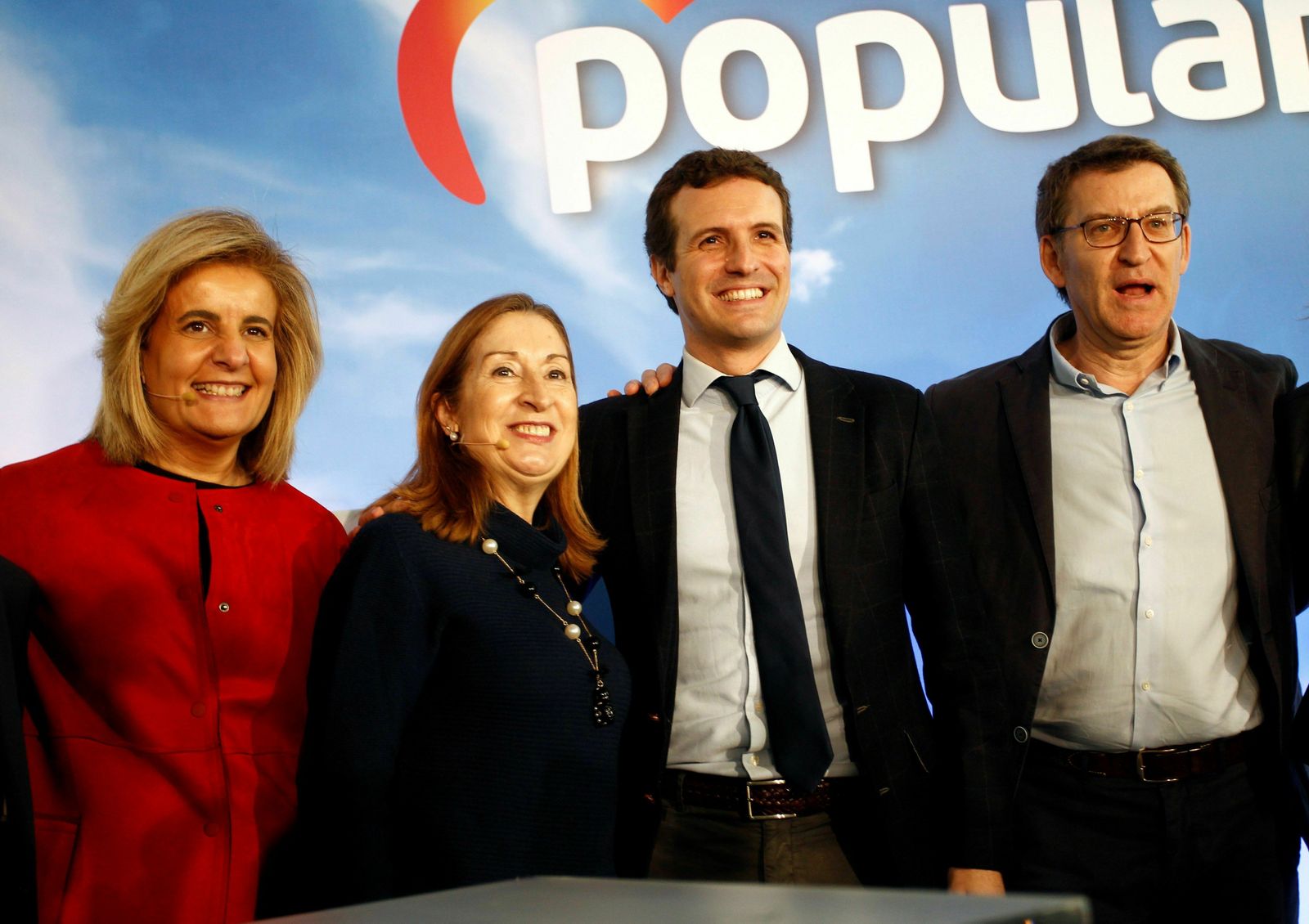 Fátima Báñez ,  Ana Pastor, Pablo Casado y Alberto núñez Feijóo, en  la convención de bienestar social del PP, el sábado pasado en Ferrol.