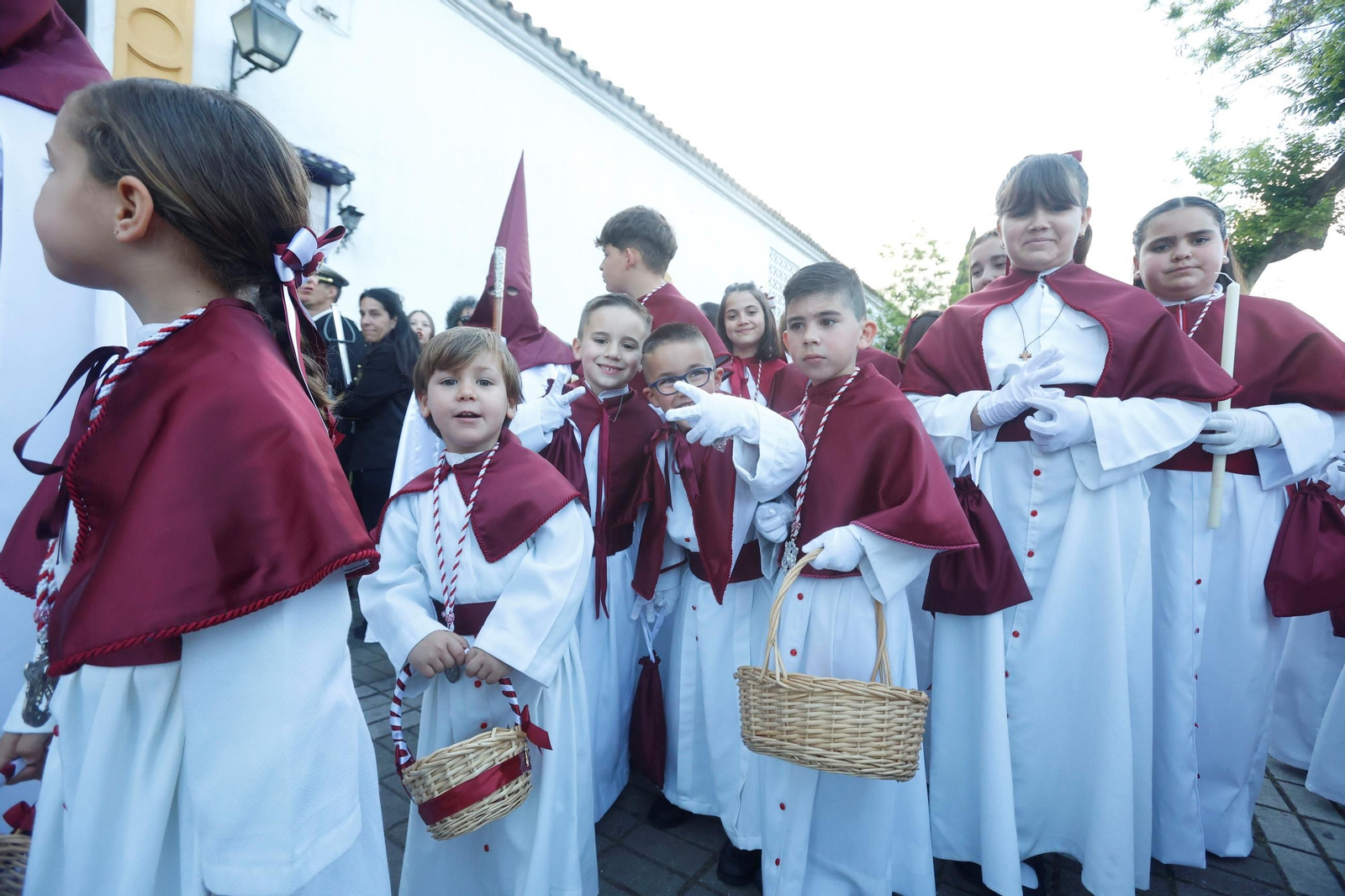 La procesión del Descendimiento en este Viernes Santo de Córdoba, en imágenes