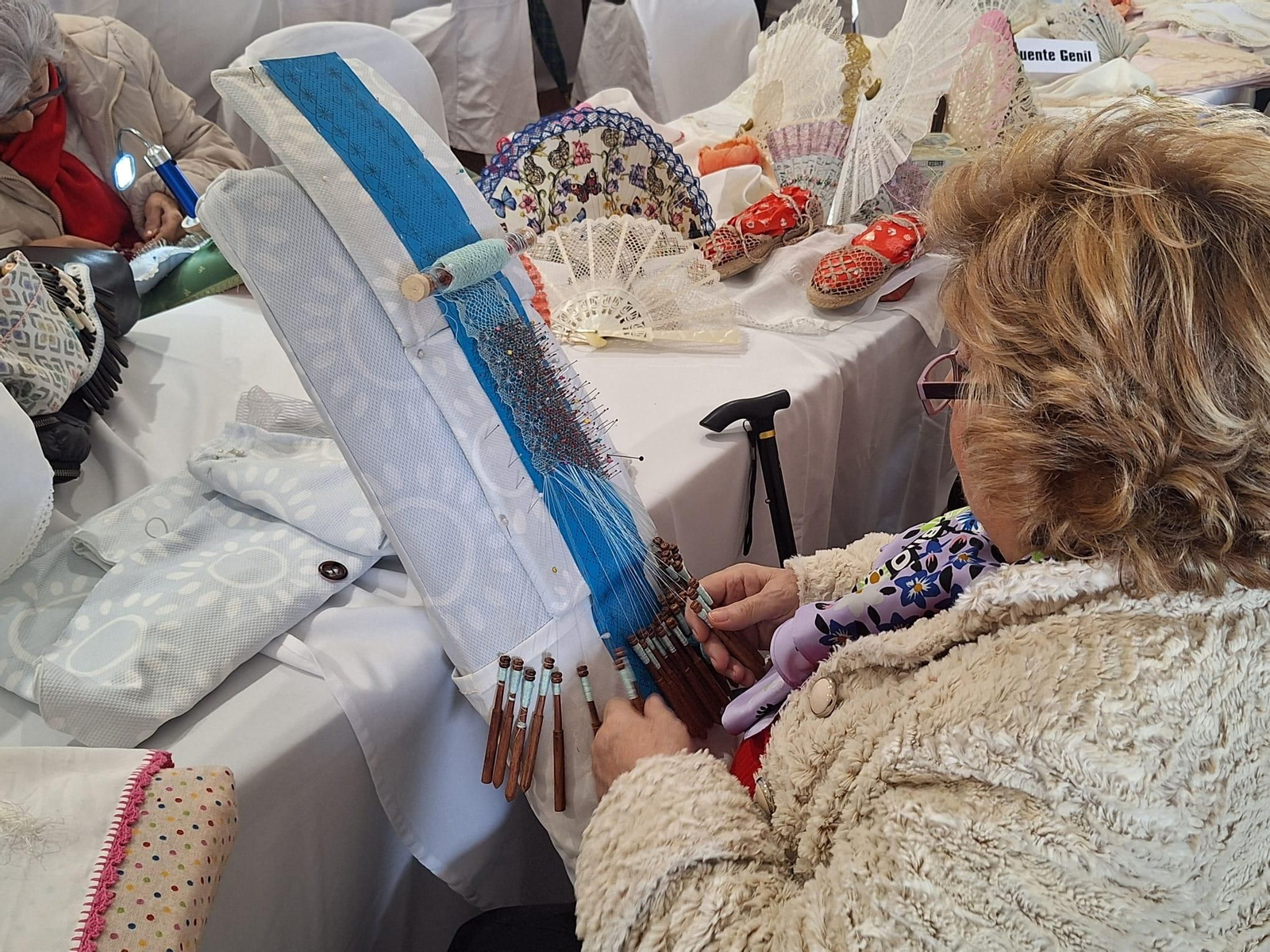 El XXI Encuentro Nacional de Encajeras de Bolillo de Puente Genil, en imágenes