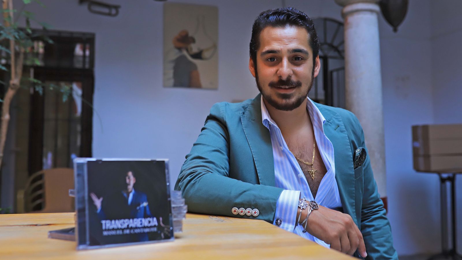 Manuel de Cantarote posa en Damajuana con su nuevo disco, ‘Transparencia’