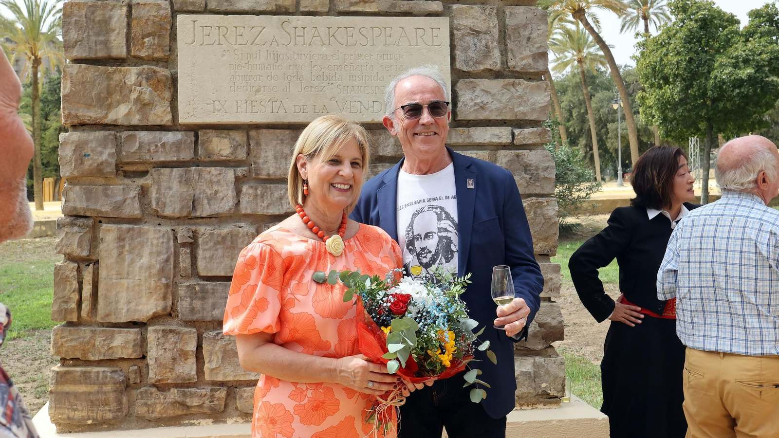 Imágenes del homenaje a Shakespeare en el monumento del parque González Hontoria de Jerez