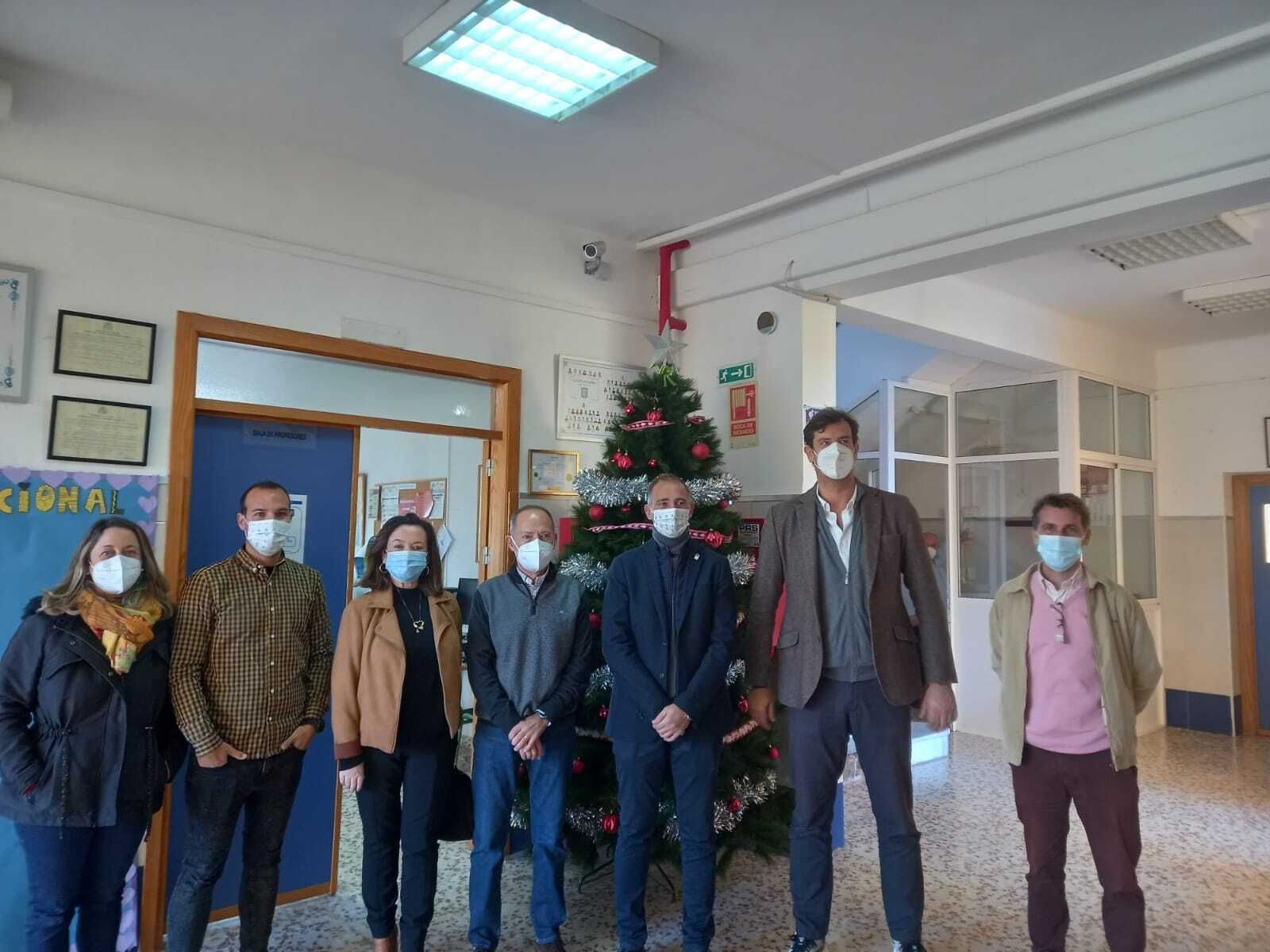 El delegado visita uno de los centros.