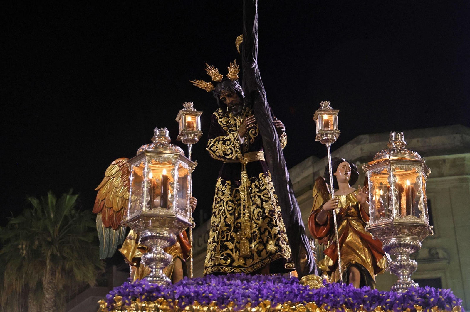 Lunes Santo: Imágenes de la Hermandad del Calvario