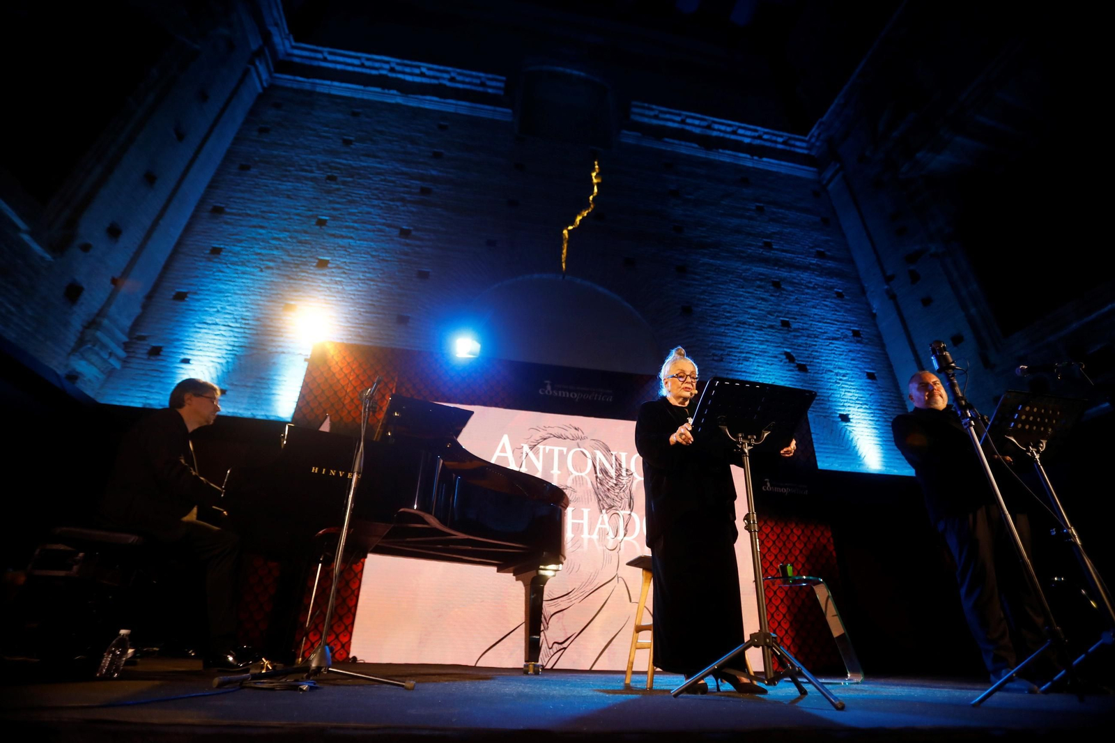 El homenaje de Lola Herrera a sus poetas predilectos en Cosmopoética, en imágenes
