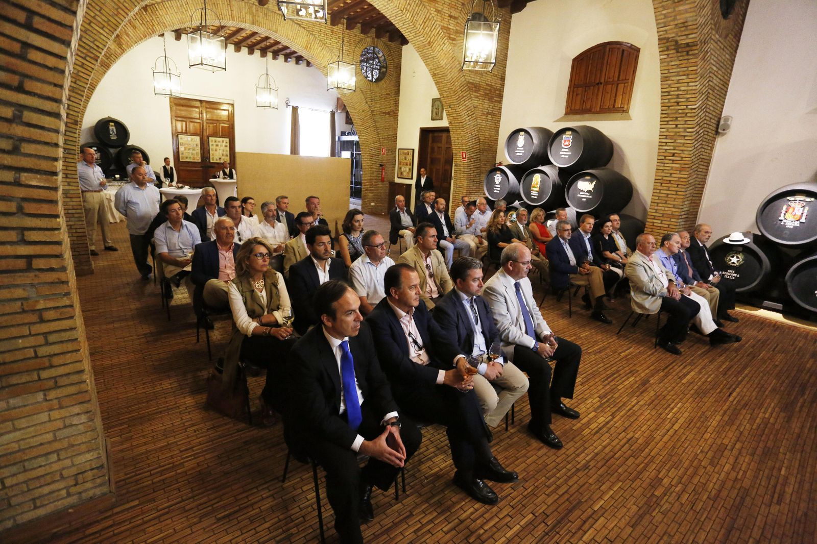Bodegueros y representantes del sector, ayer durante la conmemoración del 40 aniversario de Fedejerez