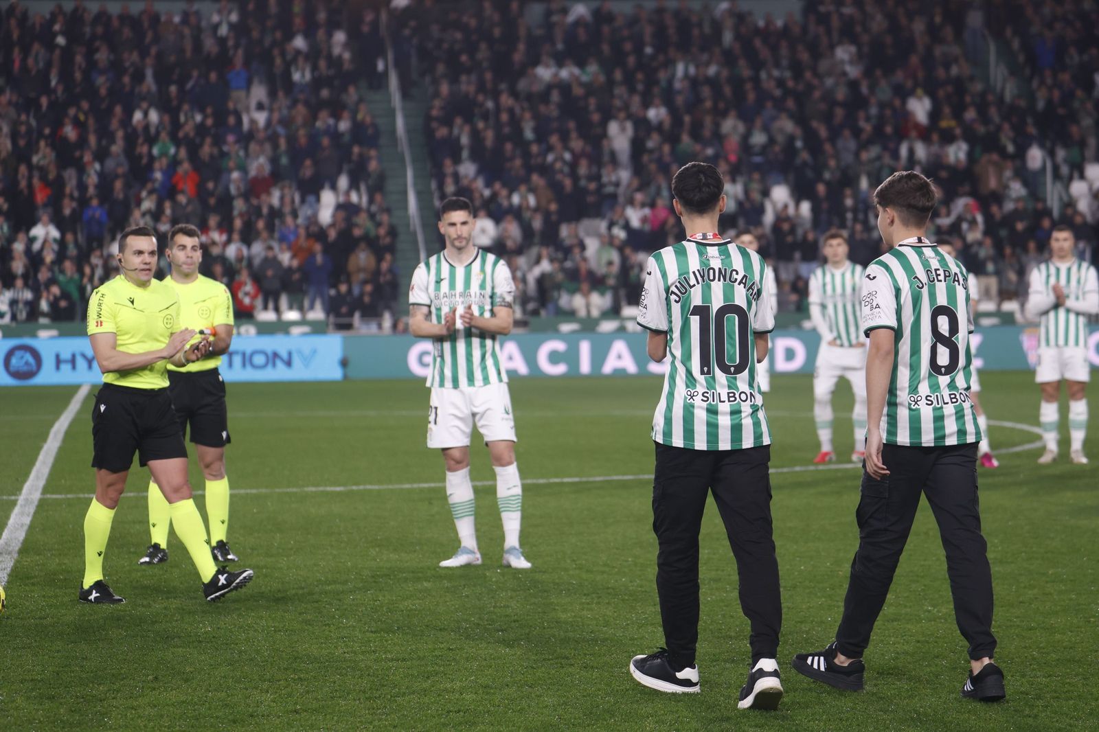 Las mejores fotos del ambiente en El Arcángel para el Córdoba CF - Valladolid